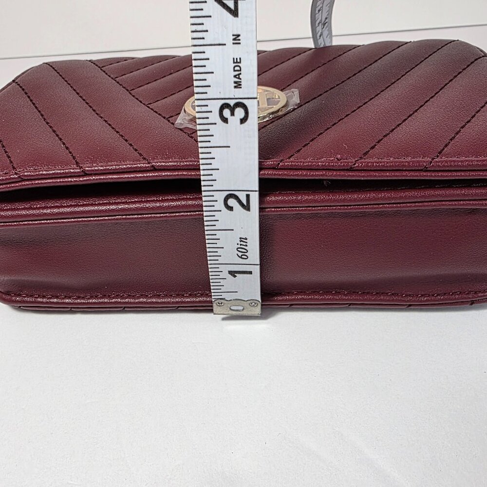 Studio Badgley Mischka Quilted Wine Crossbody Bag Chain Strap NWT Vegan Leather - Picture 14 of 14
